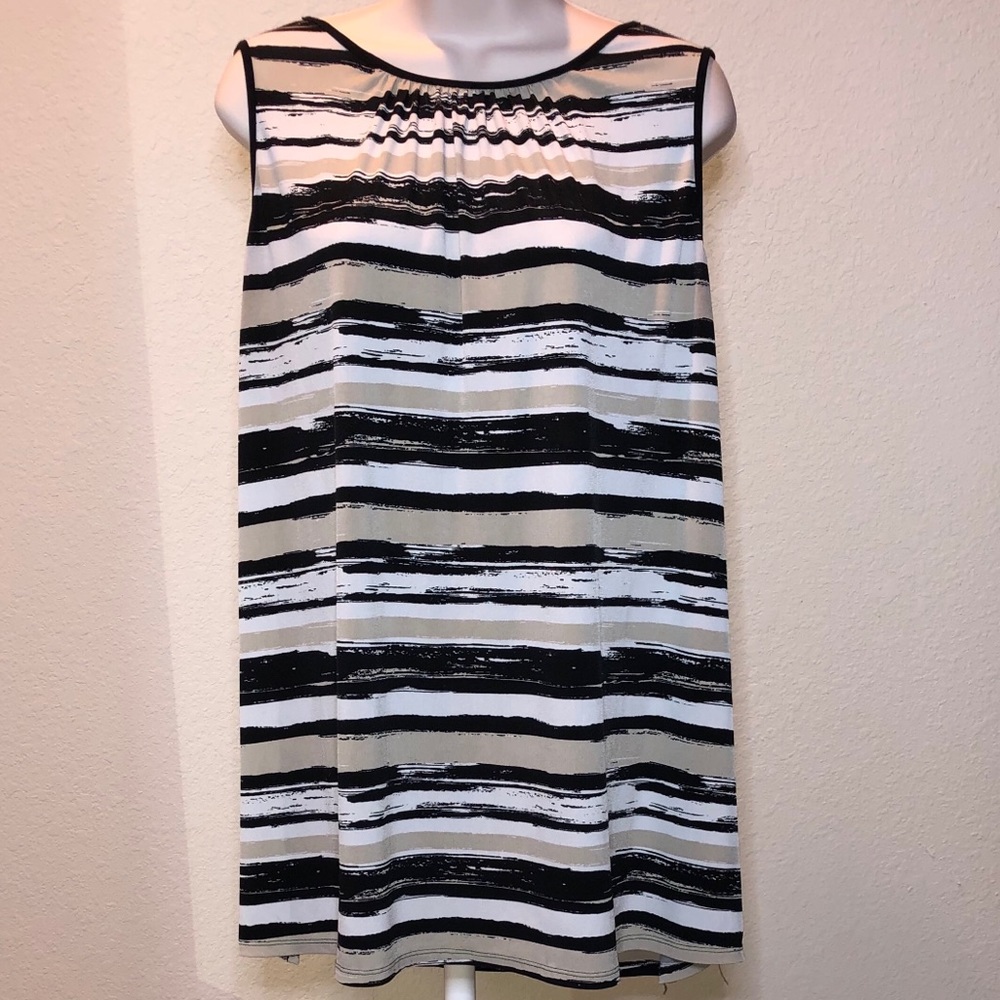 CATO - Sleeveless Tunic w/ Partial Open Back